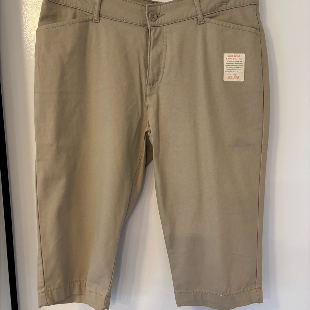 JCPenney Women's Khaki Capri